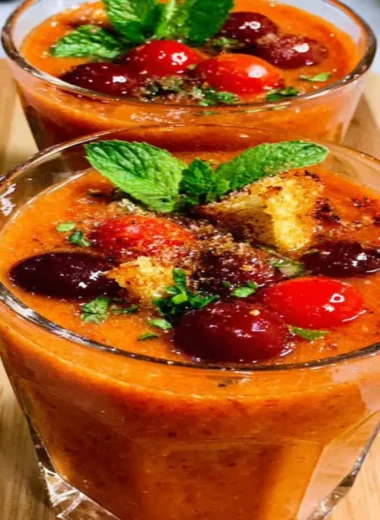 Recette de Gaspacho Andalou Ultra-Frais aux Tomates Cerises (Parfait pour l'Été !)