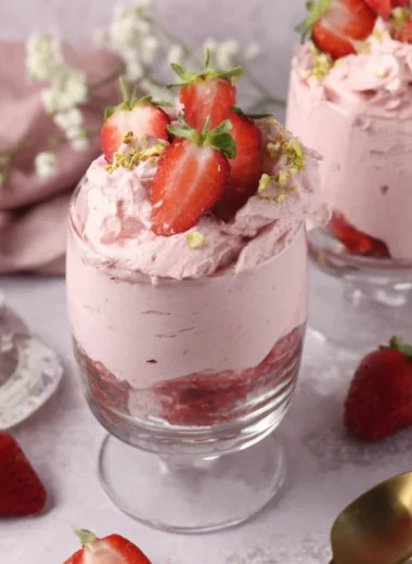 Recette de Mousse de Fraise Légère et Aérienne