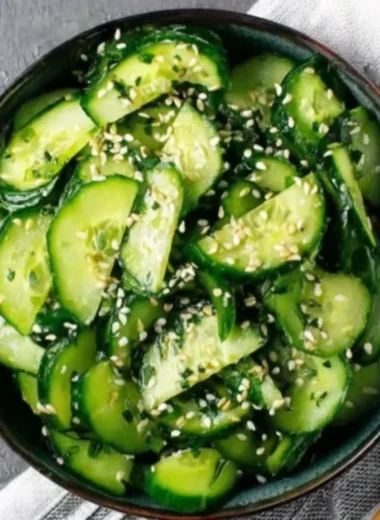 Recette de Salade de Concombres au Sésame (Fraîche et Savoureuse !)