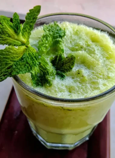 Recette de Smoothie Melon Concombre Menthe (Rafraîchissant et Détox !)