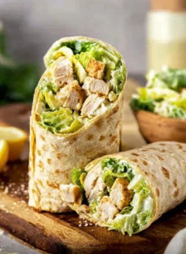 Recette de Wraps de Salade César au Poulet Effiloché (Rapides et Délicieux)